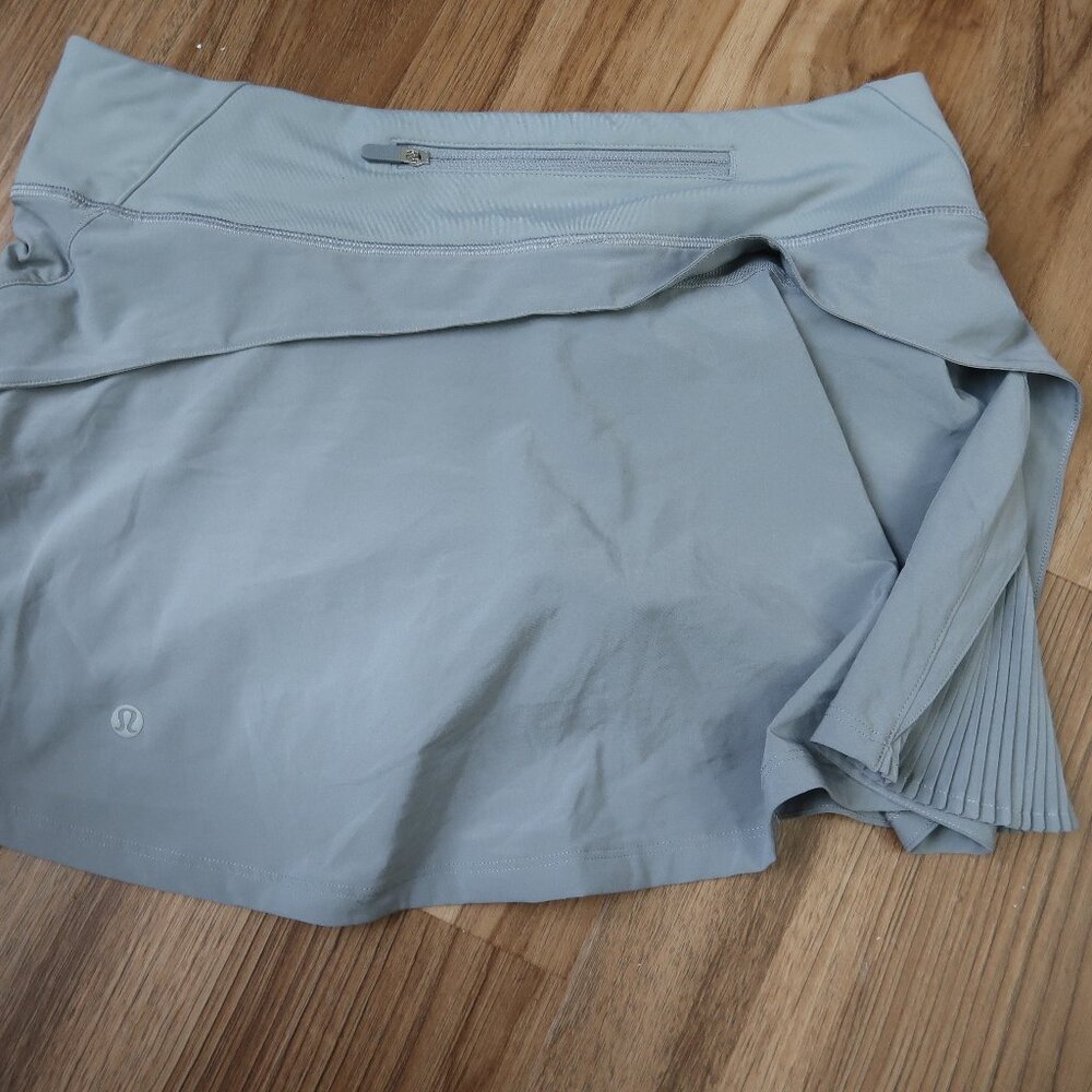 Play off the Pleats Rhino Grey Size 6 New Without Tags Condition